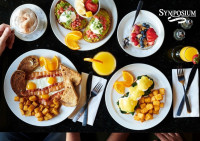 cambridge ontario best breakfast near me brunch benedict mimosa symposium cafe