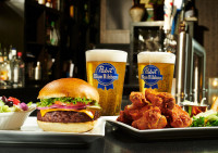 woodbridge burger restaurants wings beer